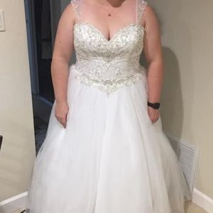 Christina Wu Wedding Dress, NWT, Bridal Size 22